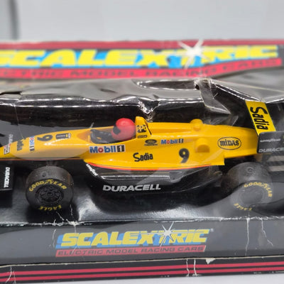 Scalextrix 1:32 F1 Mobil 1 DURACELL
